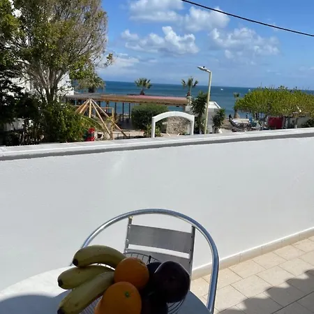 Bay View Apartment *