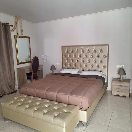 Bay View Apartment *