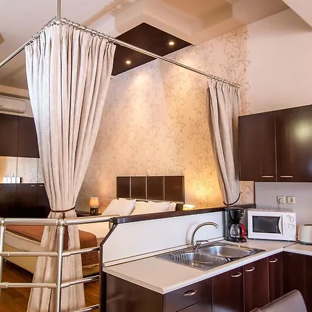 Bay View Apartment