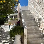 Bay View Apartment