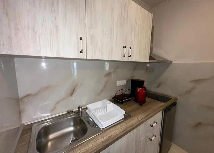 Bay View Apartment *