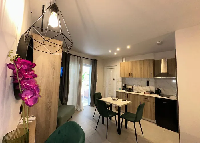 Bay View Фалираки